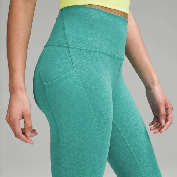 Lululemon Wunder Train HR Tight 25” Pockets - Picture 3 of 10